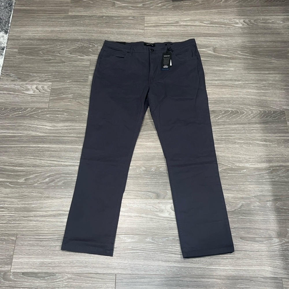 Kenneth Cole chino pants. Size 36x32. NWT